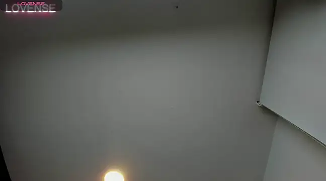 Snapshot of alicia_chris chatting on 02/12/25, 03:40 alicia chris online show from 02/12/25, 03:40