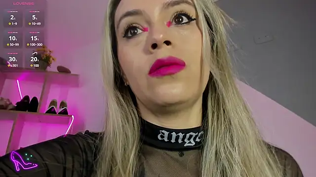 RayaCarr  online show from 01/20/25, 01:53