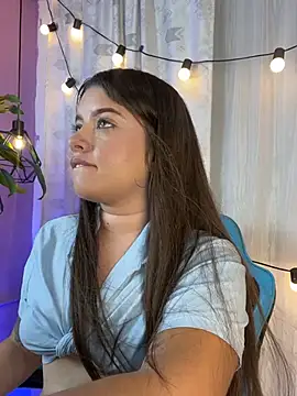 Snapshot of Lia_little18 chatting on 05/21/26, 08:05 Lia little18 online show from 05/21/26, 08:05