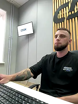 Snapshot of Ohhh_pleasure chatting on 09/23/25, 09:34 Ohhh pleasure online show from 09/23/25, 09:34