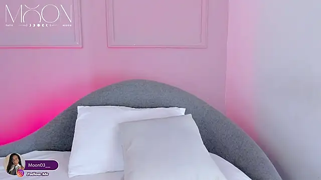 Snapshot of tatii_moon chatting on 03/31/26, 06:14 tatii moon online show from 03/31/26, 06:14