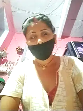 Snapshot of Bhavya_Bhan chatting on 10/28/25, 01:20 Bhavya Bhan online show from 10/28/25, 01:20