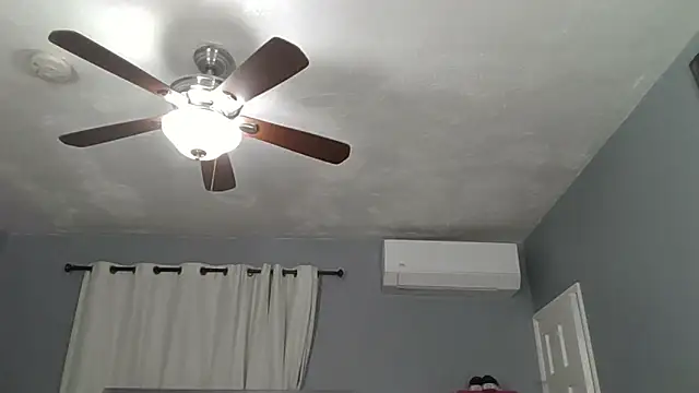 Snapshot of timefordemongirlslive chatting on 03/29/26, 01:49 timefordemongirlslive online show from 03/29/26, 01:49