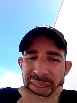 Snapshot of CubanoFull chatting on 02/03/25, 08:13 CubanoFull online show from 02/03/25, 08:13