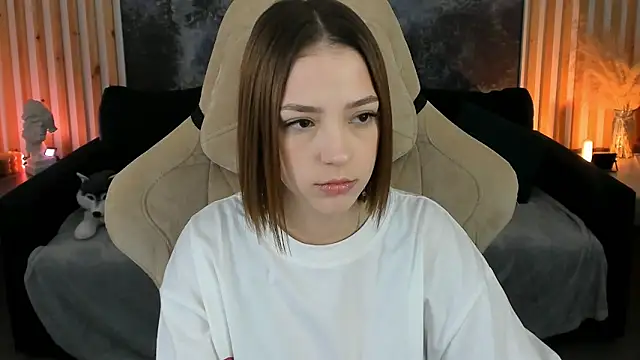 PamBeesly online show from 10/28/25, 08:40