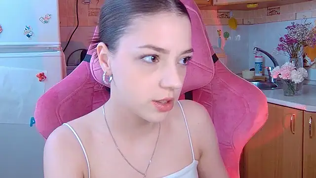 PamBeesly online show from 02/21/26, 09:10