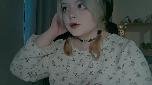 Snapshot of Electro_doll chatting on 02/07/25, 10:50 Electro doll online show from 02/07/25, 10:50