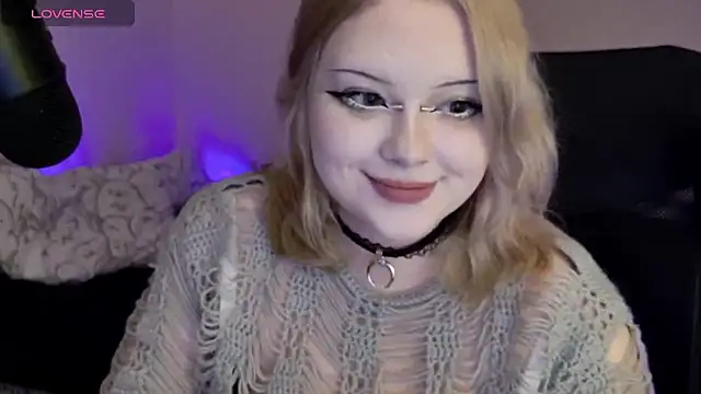 Snapshot of Electro_doll chatting on 03/11/25, 06:08 Electro doll online show from 03/11/25, 06:08