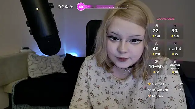 Snapshot of Electro_doll chatting on 03/13/25, 08:22 Electro doll online show from 03/13/25, 08:22