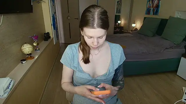 ReginaSparkle online show from 07/13/26, 09:56