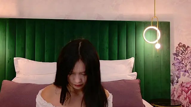 Snapshot of AnneCurtis chatting on 09/20/25, 03:07 AnneCurtis online show from 09/20/25, 03:07