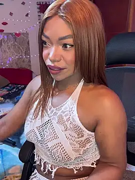 Snapshot of SaraYedid17 chatting on 11/12/25, 06:36 SaraYedid17 online show from 11/12/25, 06:36