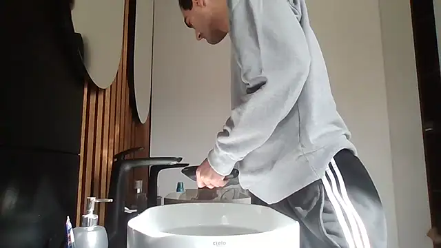 Snapshot of AvvocatoPorco chatting on 01/26/25, 11:06 AvvocatoPorco online show from 01/26/25, 11:06