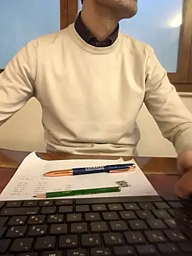 Snapshot of AvvocatoPorco chatting on 02/17/25, 10:51 AvvocatoPorco online show from 02/17/25, 10:51