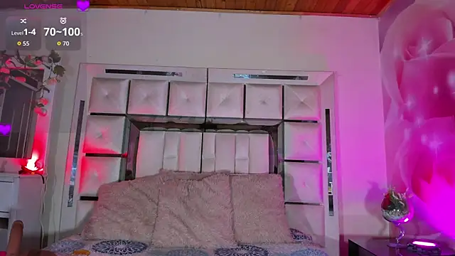 emili clark online show from 01/13/26, 04:29