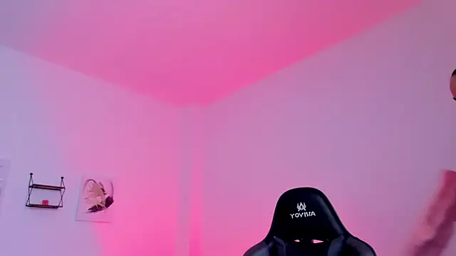 sophierooy22 online show from 03/16/26, 02:54