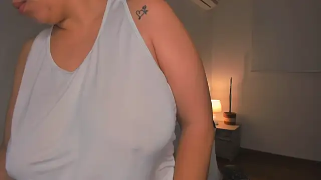 brithany olson25 online show from 03/18/25, 09:42