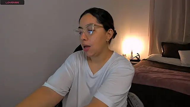 brithany olson25 online show from 09/12/25, 12:05