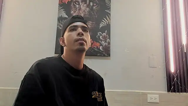 RYAN PATERSON online show from 02/07/25, 02:04