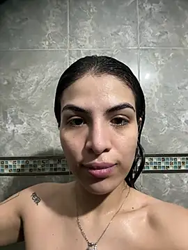thompsonabella666 online show from 03/28/26, 11:04