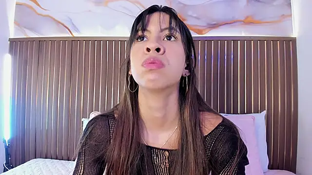 Snapshot of elevensky chatting on 11/22/25, 07:13 elevensky online show from 11/22/25, 07:13