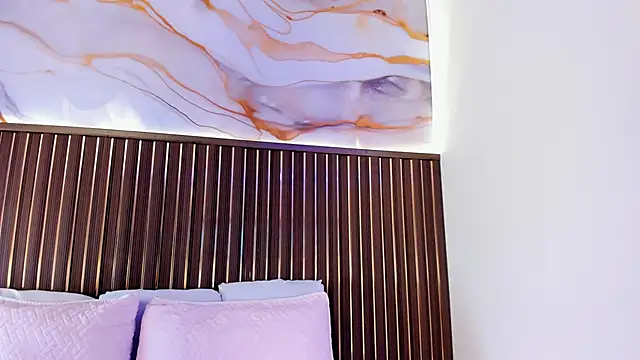 Snapshot of elevensky chatting on 12/02/25, 07:53 elevensky online show from 12/02/25, 07:53