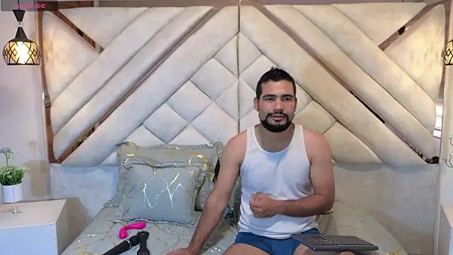 luxurycoupl online show from 01/29/25, 12:24