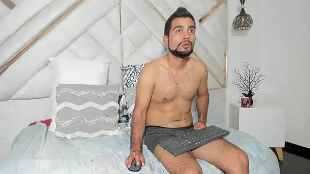 luxurycoupl online show from 03/20/25, 09:26