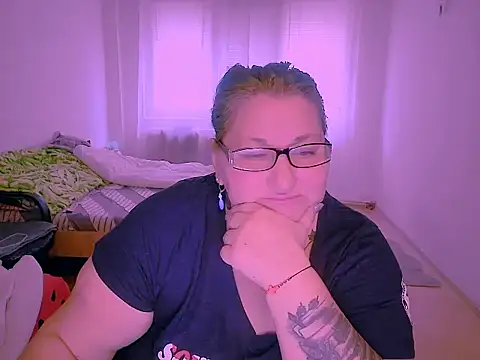 mayamayx online show from 11/27/25, 10:06