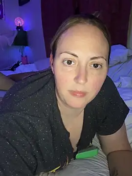 Snapshot of Dadbod4you chatting on 10/14/25, 04:57 Dadbod4you online show from 10/14/25, 04:57