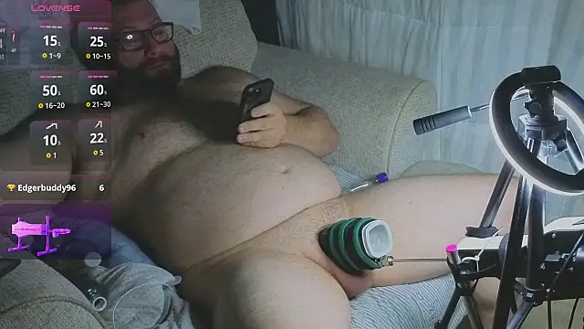 Snapshot of Dadbod4you chatting on 05/05/26, 02:25 Dadbod4you online show from 05/05/26, 02:25
