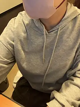 ran xx x online show from 12/04/25, 04:16