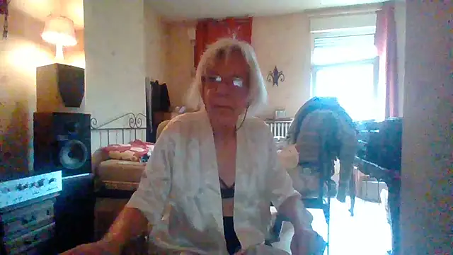 Snapshot of rosanetrav chatting on 06/29/26, 05:57 rosanetrav online show from 06/29/26, 05:57