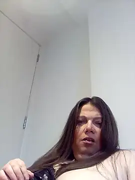 Snapshot of HotHornyEmmaX chatting on 01/26/25, 02:52 HotHornyEmmaX online show from 01/26/25, 02:52