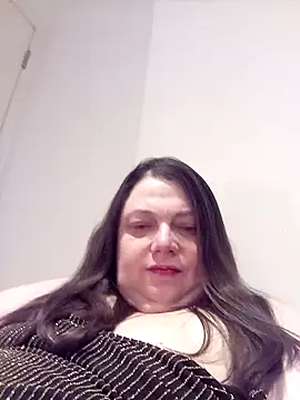 Snapshot of HotHornyEmmaX chatting on 02/14/25, 05:46 HotHornyEmmaX online show from 02/14/25, 05:46