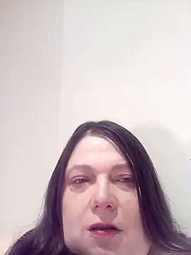 Snapshot of HotHornyEmmaX chatting on 02/15/25, 05:41 HotHornyEmmaX online show from 02/15/25, 05:41