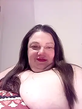 Snapshot of HotHornyEmmaX chatting on 03/04/25, 09:43 HotHornyEmmaX online show from 03/04/25, 09:43