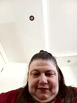 HotHornyEmmaX online show from 04/23/26, 11:42