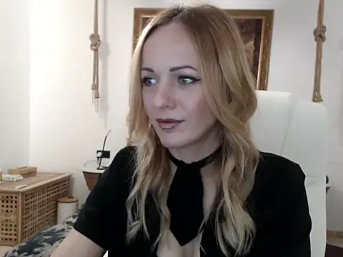 EllyaDiamond online show from 01/29/25, 07:53