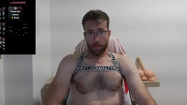 Snapshot of machohiberiko chatting on 09/28/25, 05:51 machohiberiko online show from 09/28/25, 05:51