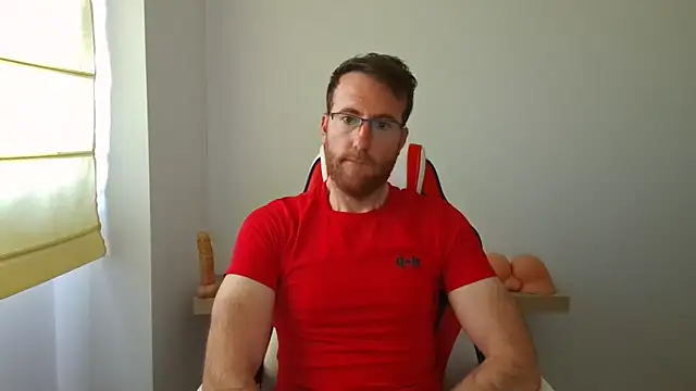 Snapshot of machohiberiko chatting on 04/15/26, 04:36 machohiberiko online show from 04/15/26, 04:36