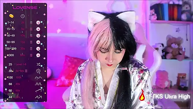 Snapshot of Kitty_Parker chatting on 10/02/25, 01:12 Kitty Parker online show from 10/02/25, 01:12