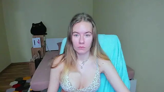 EmilyPaw online show from 03/19/25, 09:28