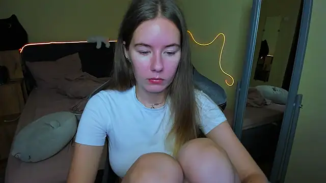 EmilyPaw online show from 11/20/25, 04:07