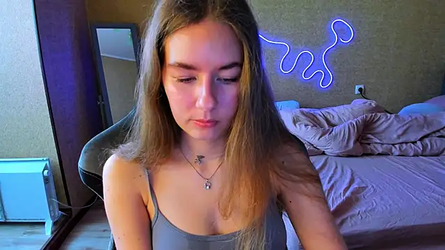 EmilyPaw online show from 04/15/26, 09:49