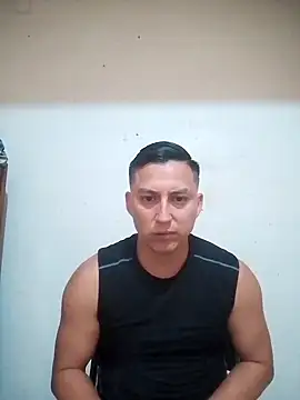 LuisMex1998 online show from 10/31/25, 09:21