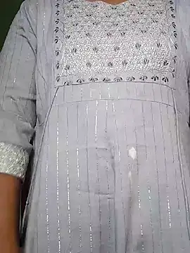 Snapshot of Tamil_Aathira chatting on 01/21/25, 08:52 Tamil Aathira online show from 01/21/25, 08:52