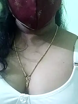 Snapshot of Tamil_Aathira chatting on 01/21/25, 06:02 Tamil Aathira online show from 01/21/25, 06:02