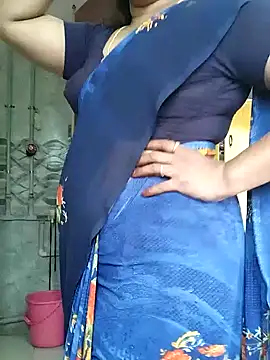 Snapshot of Tamil_Aathira chatting on 01/22/25, 08:40 Tamil Aathira online show from 01/22/25, 08:40