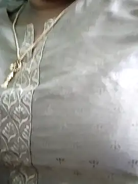 Snapshot of Tamil_Aathira chatting on 01/23/25, 06:24 Tamil Aathira online show from 01/23/25, 06:24